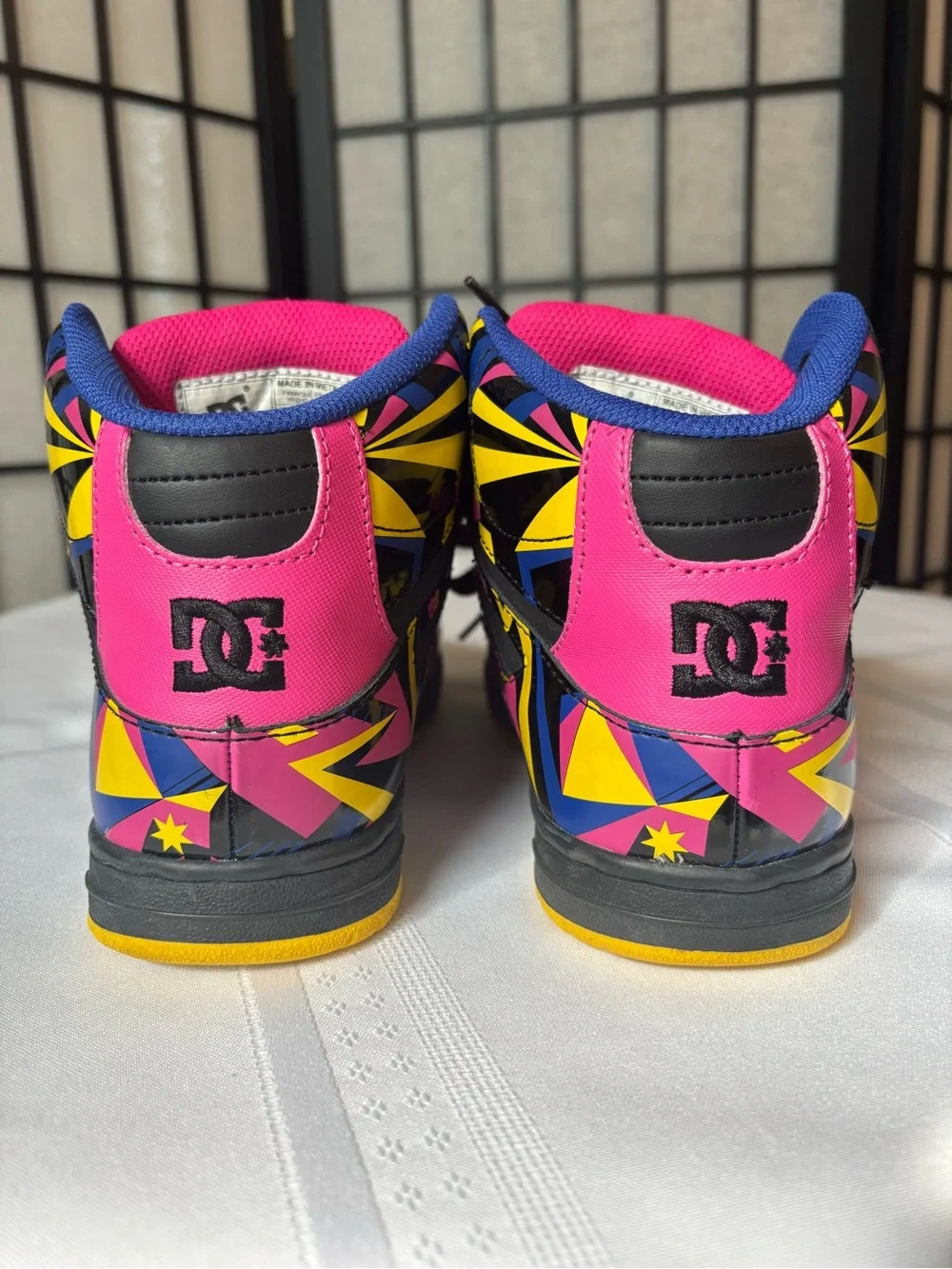 DC Rebound High-Top Sneakers in Black, Pink & Yellow - Size 7